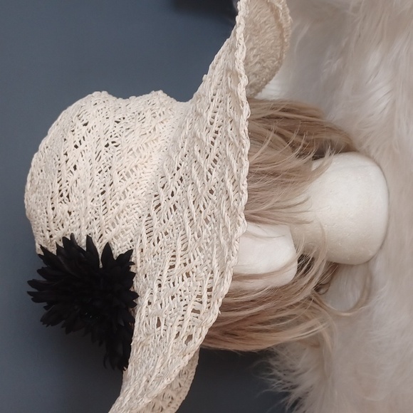 Nine West  sun hat